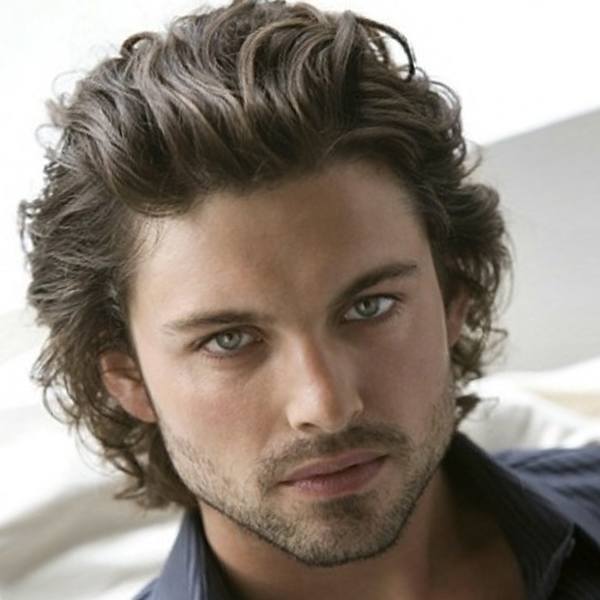 A waves hairstyle for men