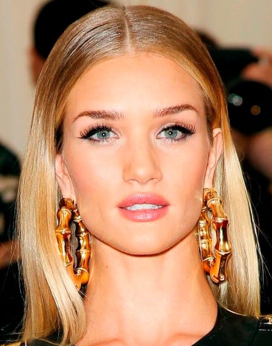 Achieve A Celebrity Look With Sleek Straight Hair
