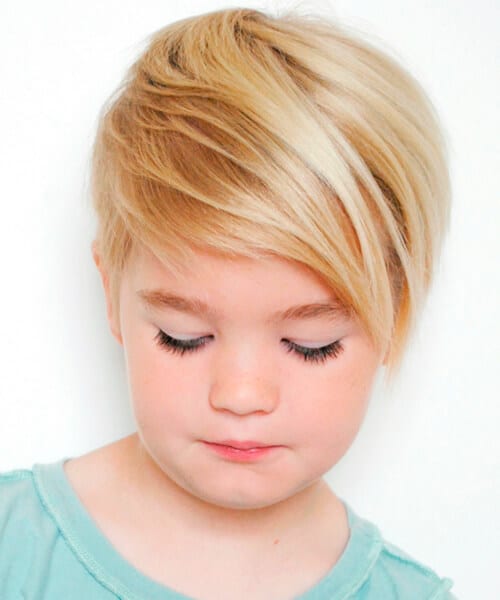 Timeless short hairstyle for little girls