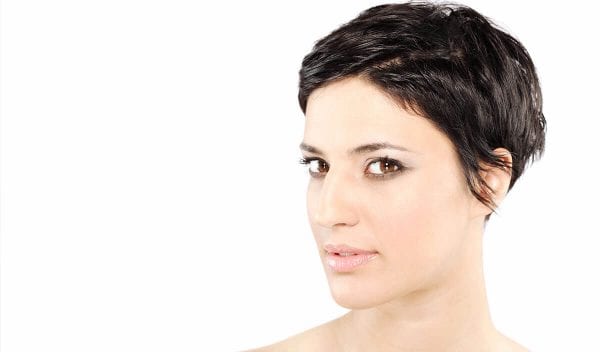 Edgy pixie hairstyle for the summer