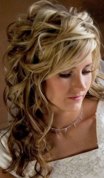 Beach wedding hairstyles