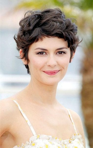 Short hairstyles for wavy hair