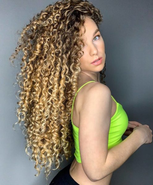40+ Blonde Curly Hair Ideas for Girls + Amazing and Useful Tips