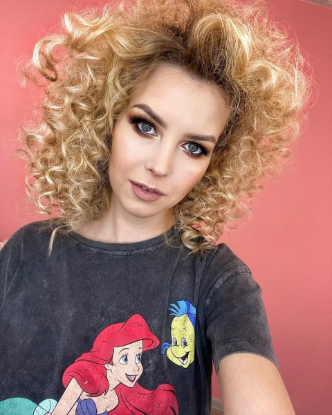 Short Blonde Hairstyle for Curly Hair