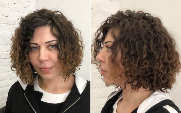Short Curled Bob Hairstyle for Summer Season