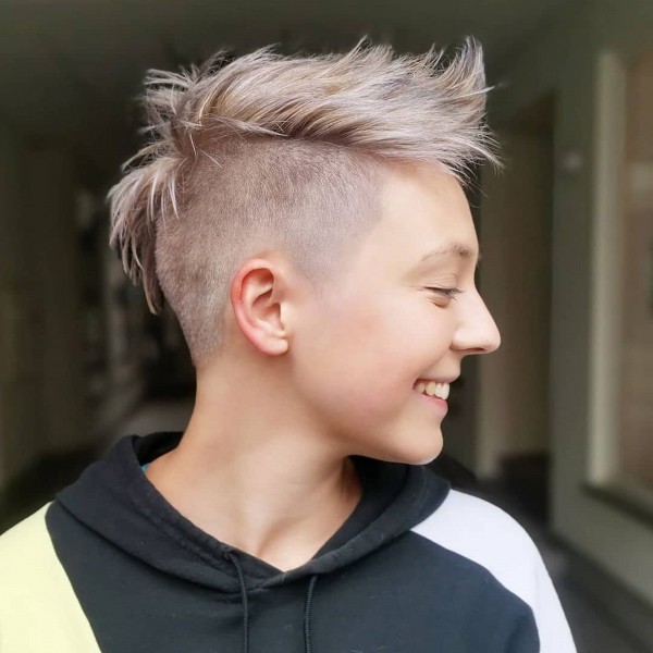 A half-shaved pixie hairstyle for ladies.