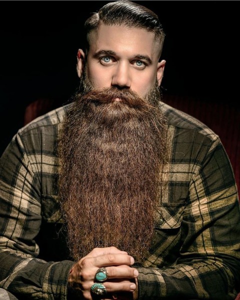 A long beard like Santa has.