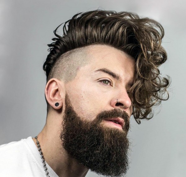 A full beard for men with wavy hair.