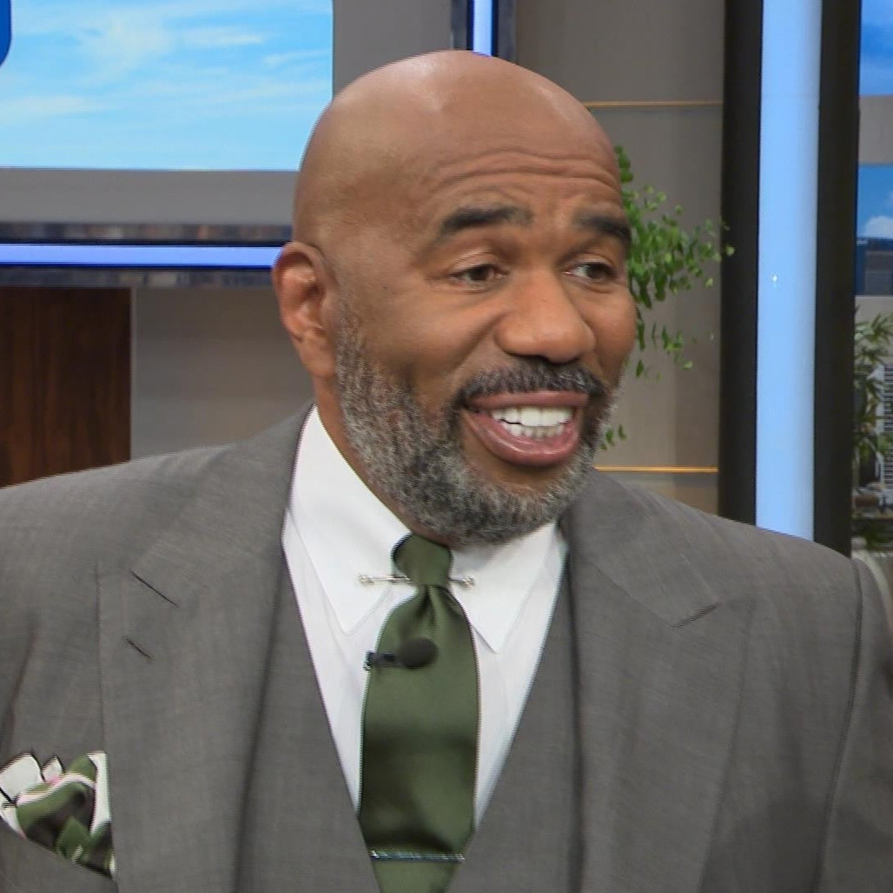 Steve harvey with a beard