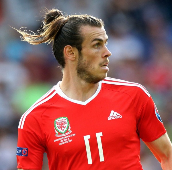 Gareth Bale man bun for the spring season.