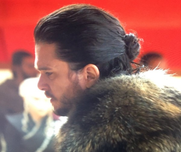 Jon Snow male bun hairstyle.